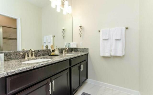 Amazing Champions Gate 7 bedrooms/6 bathrooms!