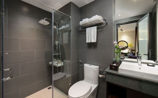 Commencer Hotel