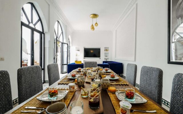 Riad NayaNour