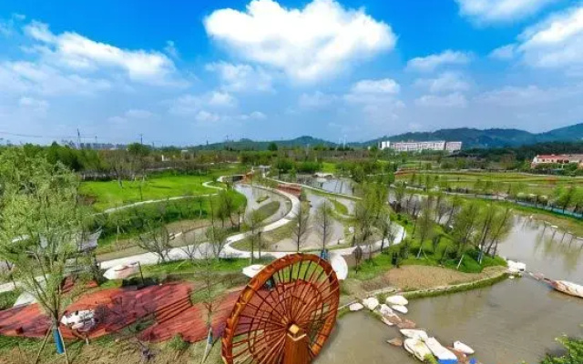 Funchun No.10 Hotel Xiangyang