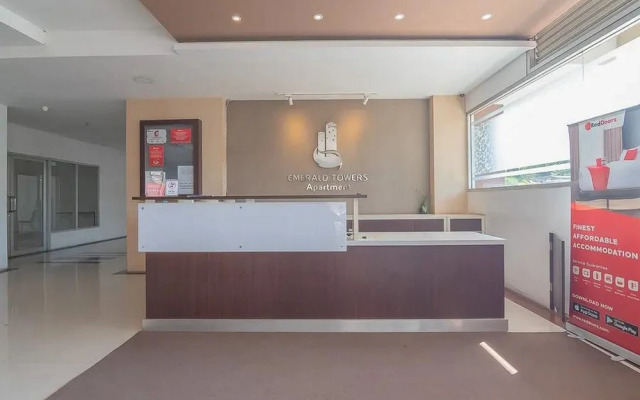 RedDoorz Apartment @ Emerald Towers Bandung