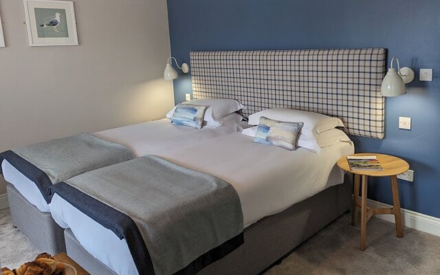 Beach House Hotel