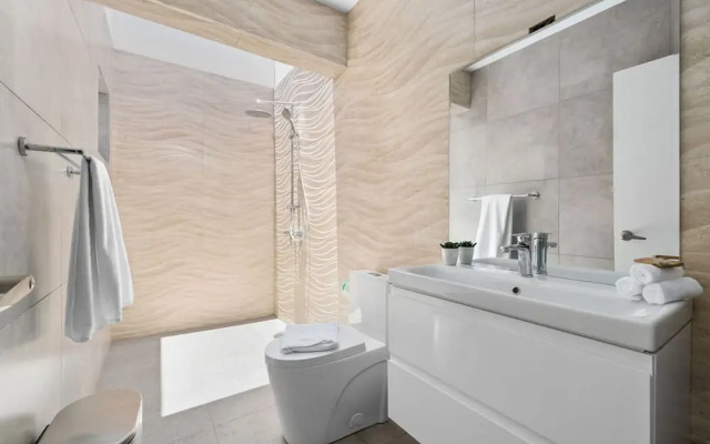 Newly Built Private Pool 3BR Parking Wi-fi