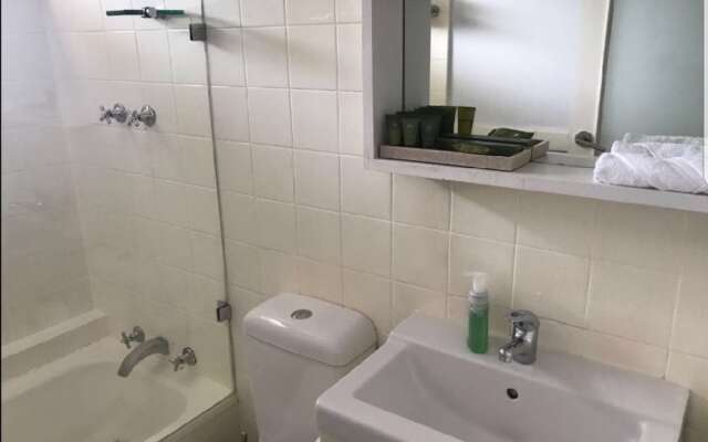 Potts Point Chic, Sydney Apartment