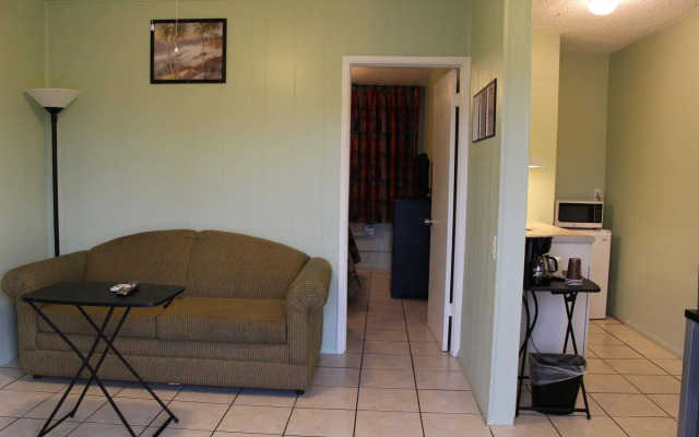 Sunshine Inn & Suites Venice, FL