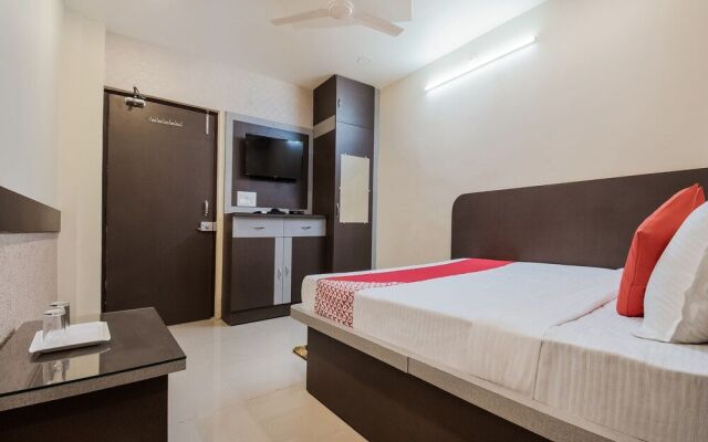 OYO 45609 The Legend Inn