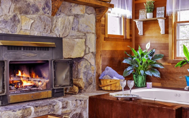 Osceola Mill Dining & Lodging