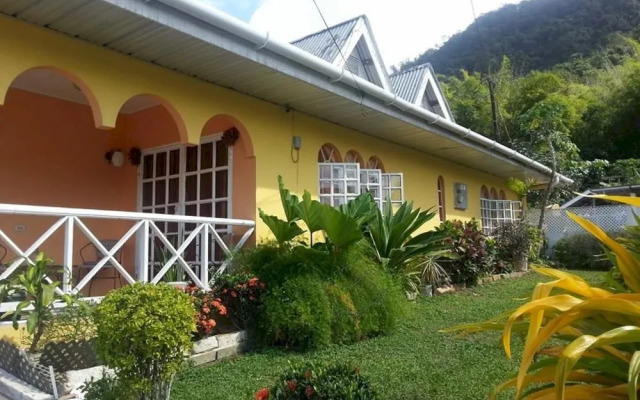 La Mamre Guest House