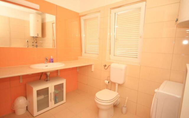 Apartment Lovorka 5