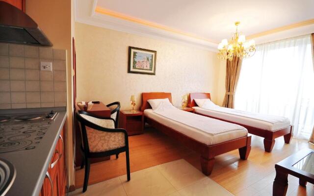 Sunny Hill Apartments & Aqua Park