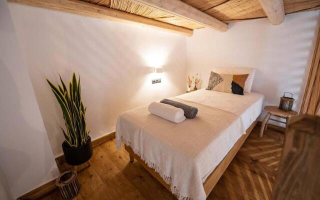 CasaCarma II, private pool, boho design, tradition