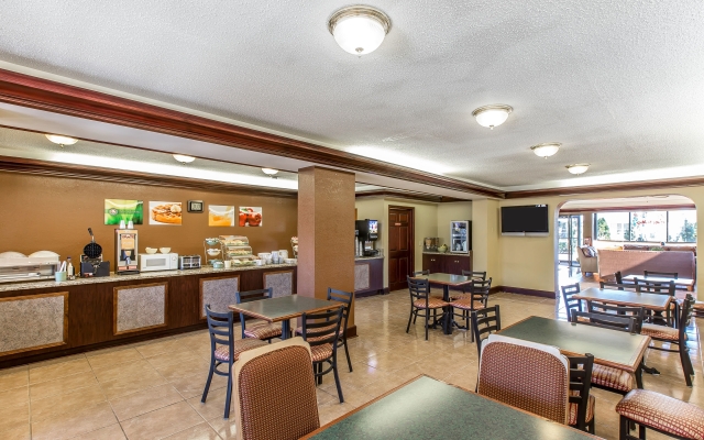 Quality Inn & Suites Macon North