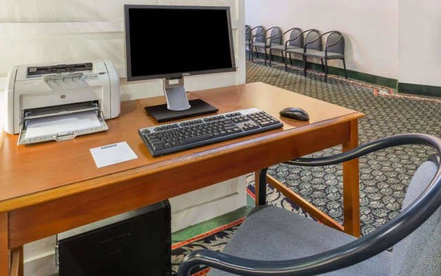 Travelodge Peoria Hotel and Conference Center