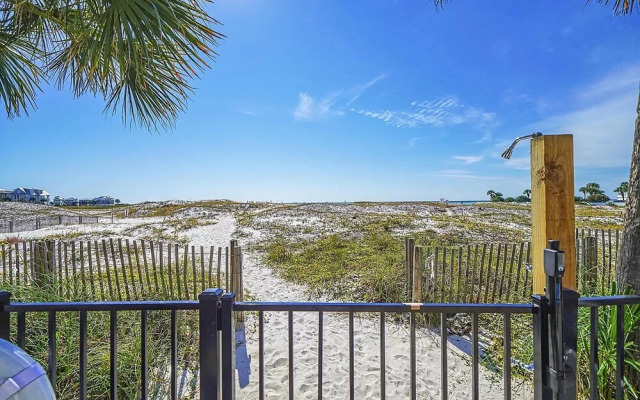 Poolside Villas #104