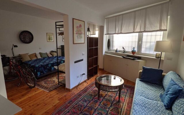 Cosy 1-bed Studio Apartment in Roma