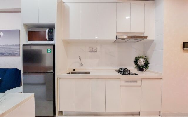 Fully Furnished And Modern 2Br Apartment At Sky House Bsd