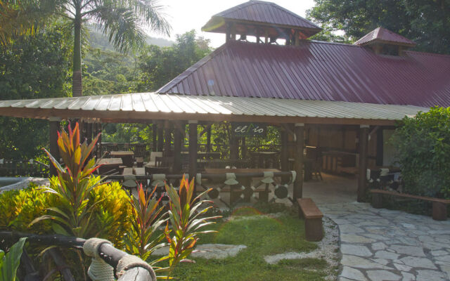 Platon Ecolodge