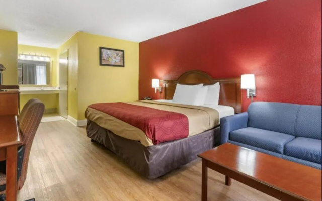 Travelers Inn Douglas By OYO US-441