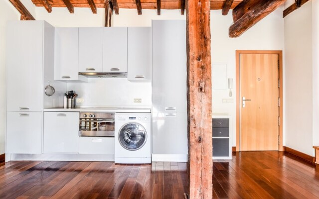 Room To Rent Duque de Alba