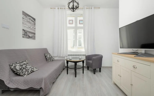 Sopot 3 Bedroom Apartment by Renters