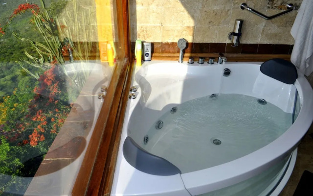 Shimba Hills Lodge