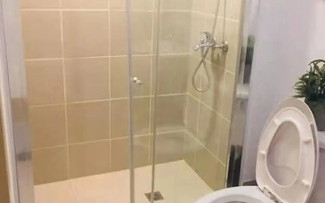 I Suites Hotel