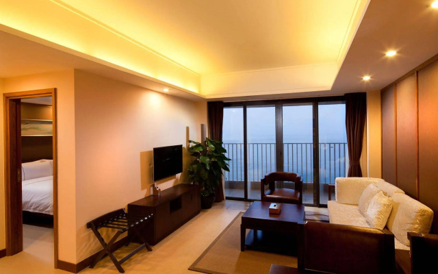 Island Skylight Resort