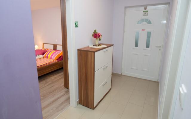 Apartments Mutogras