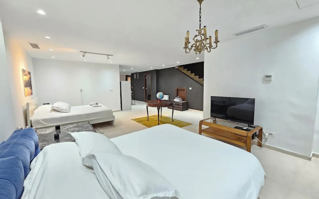 Stylish Luxe House with Garden Marsa