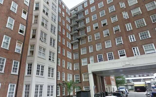 Central 2 Bedroom Property in Marble Arch