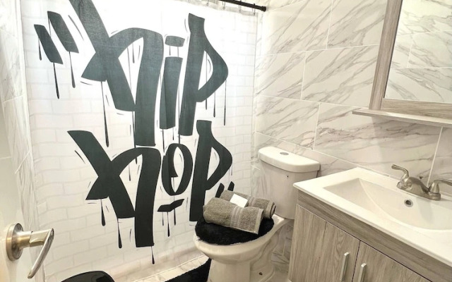 Hiphop 1br W Yard Space Near Mall & Beaches