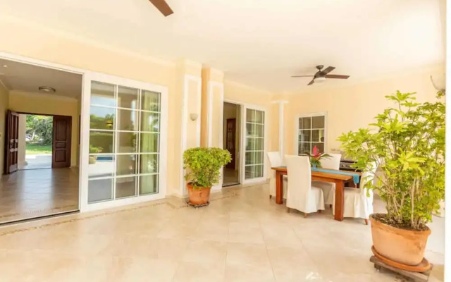 Hideaway Beach Properties by Caribe Stays