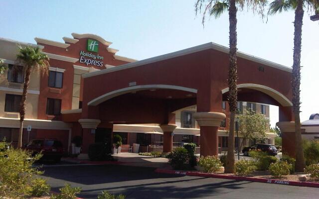 Holiday Inn Express Hotel & Suites Henderson, an IHG Hotel