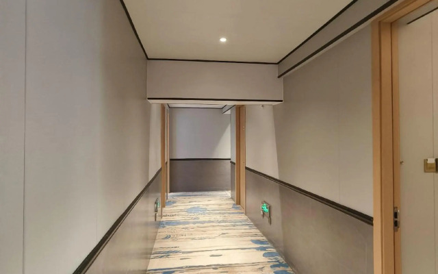 Jinhu Hotel