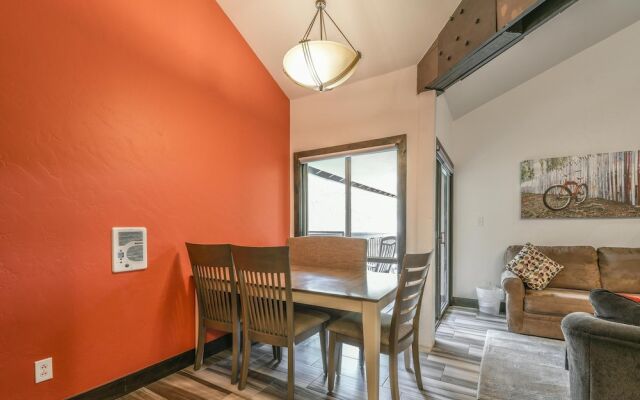 Wild Irishman 1064a by Summitcove Vacation Lodging