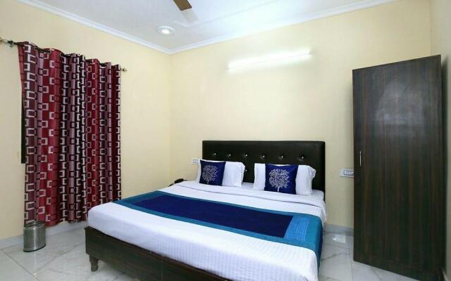 OYO 10261 Hotel Sunrise