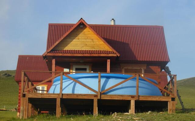 Dva Begemota Resort