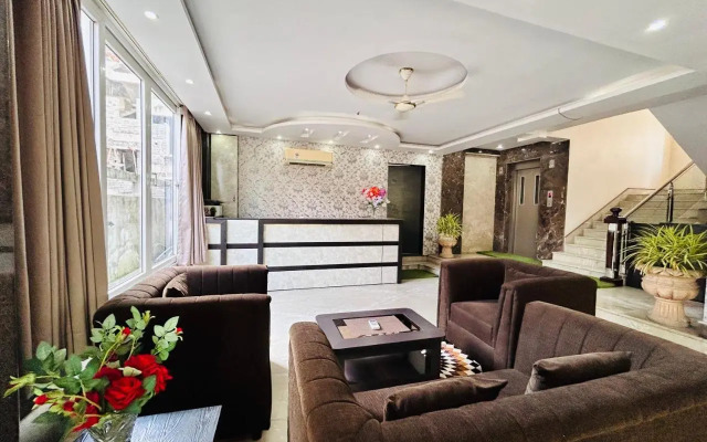 OYO 28208 99 Kombo Inn