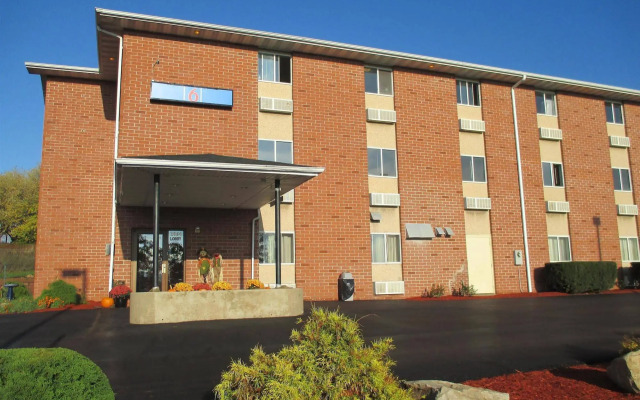 Motel 6 Drums, PA