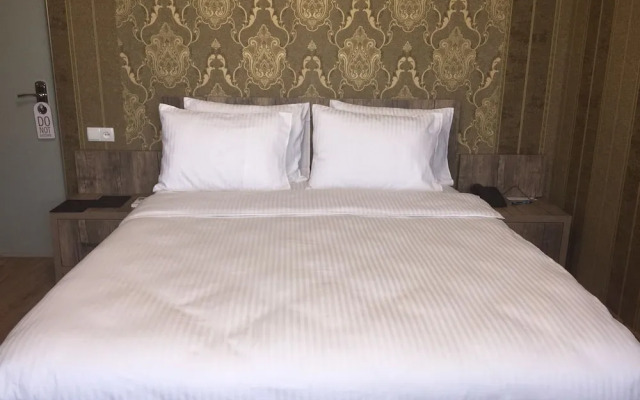 Hotel ATLANTIS near Airport