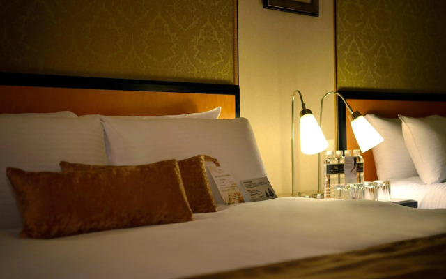 Lees Hotel