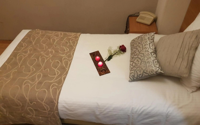 Glaros Hotel