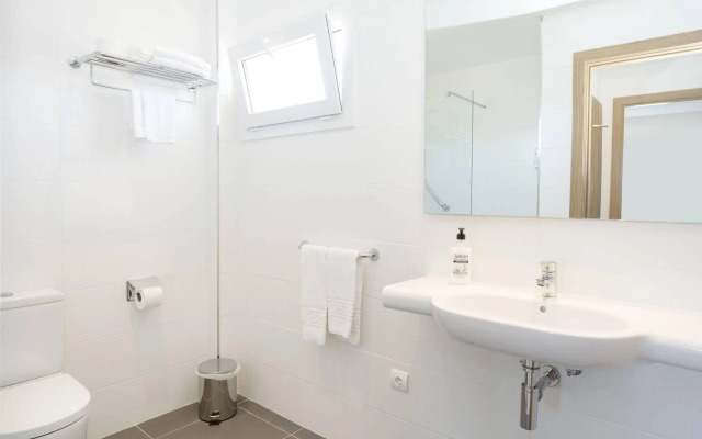 Cabot Tres Torres Apartamentos