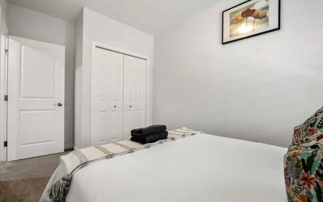 Affordable Long-term Stays Welcome 1BR Suite
