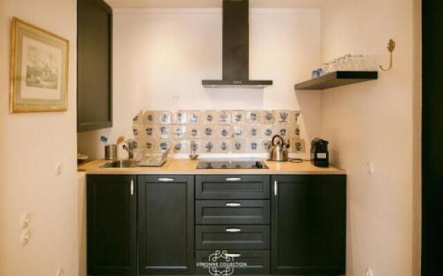 Alfama View Deluxe Suite Apartment