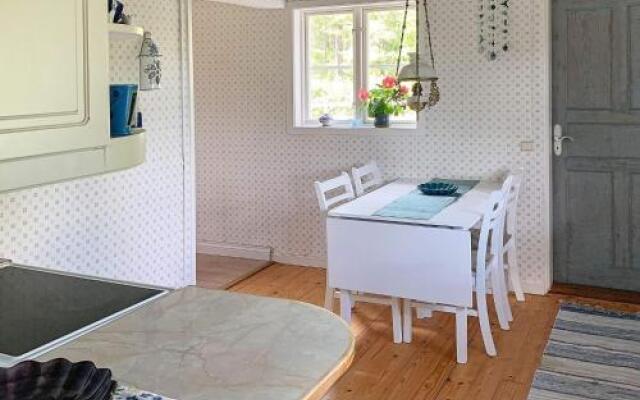 Three-Bedroom Holiday home in Gamleby 2