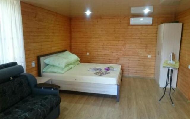 Guest house on Lakoba 4