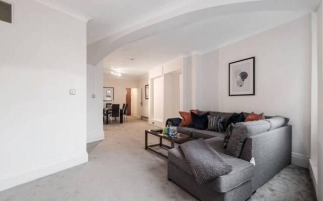 Spacious 5 Bed Next To Regents Park Flat 11