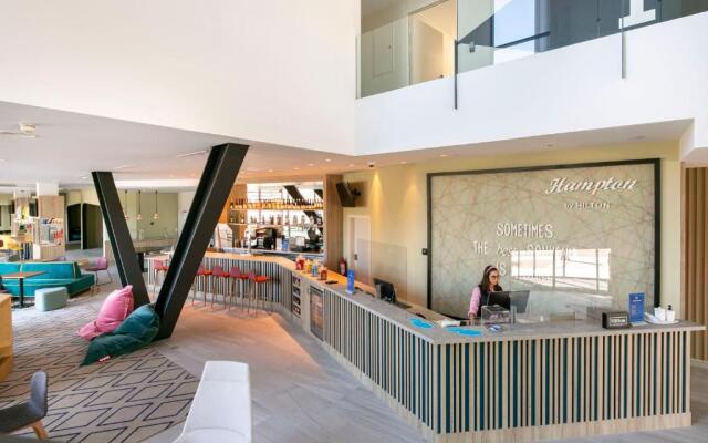 Отель Hampton by Hilton Alcobendas Madrid