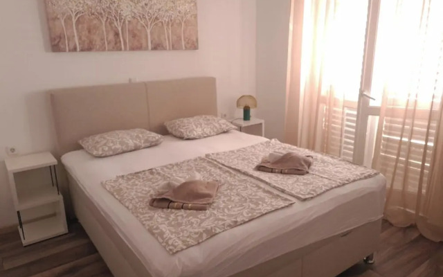Impeccable 2-bed Apartment in Rab